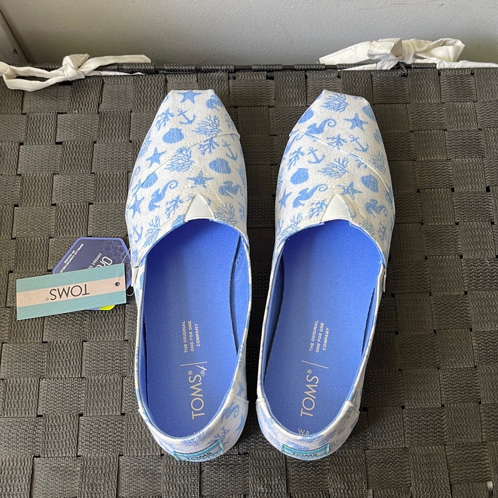 Toms Shoes White and Blue Size 8